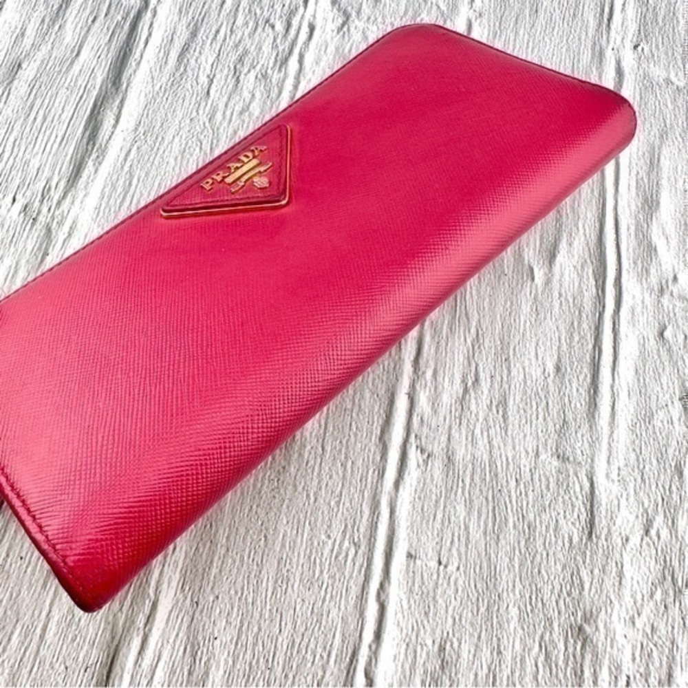 AUTHENTIC Prada Saffiano Metal Leather Continental Wallet. Color: Pink. - Picture 10 of 16